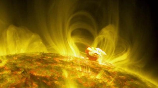 NASA capta impresionante erupción solar