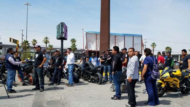 Protestan motociclistas por el 