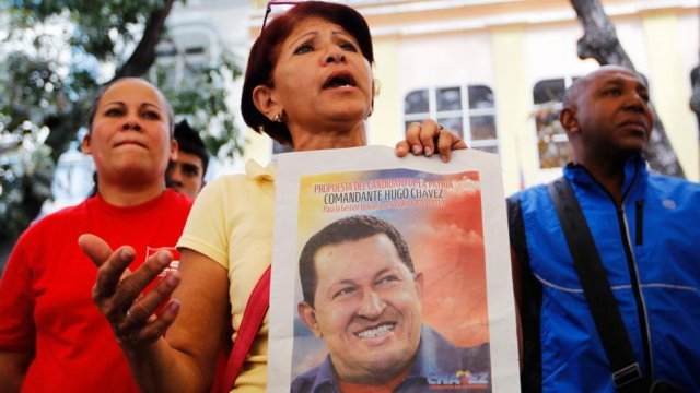 Millones aclaman a Hugo Chávez y piden por su salud