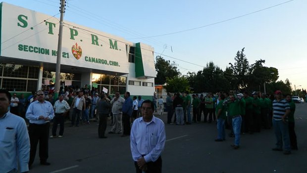 En Camargo, Petroleros revientan asamblea para elección de nuevo líder sindical