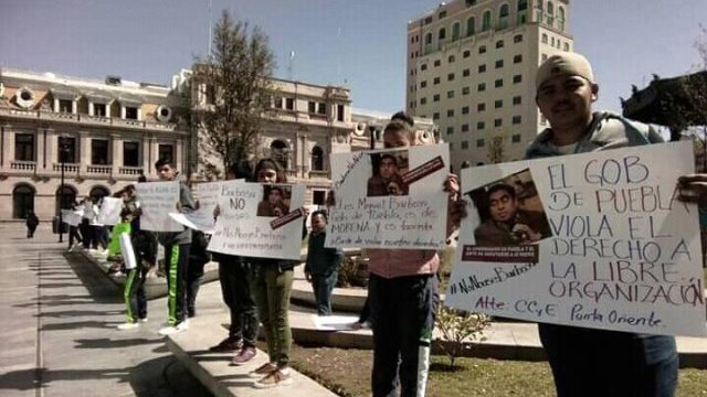 Estudiantes de Chihuahua protestan contra arbitrariedades del gobernador de Puebla