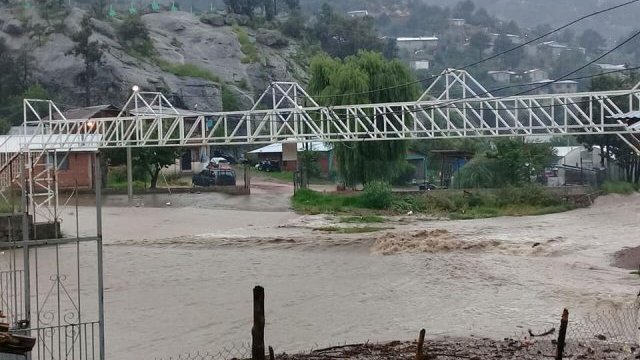 Emergencia en Guadalupe y Calvo por fuertes lluvias y granizadas