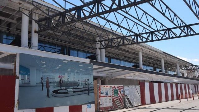 Nomás no avanza, la remodelación del aeropuerto de Chihuahua