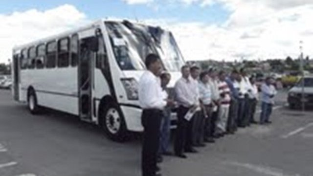 Presenta Transporte segunda generación de operadores ViveBús 