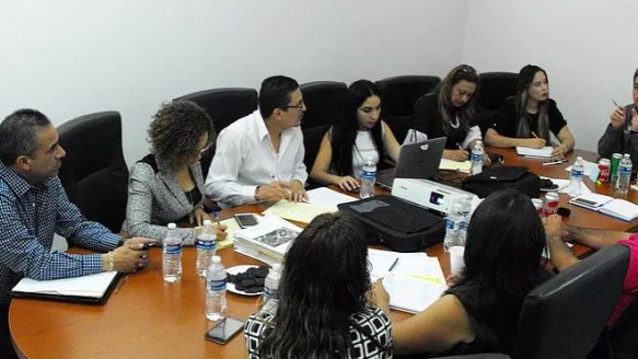 Se reúne Fiscal Peniche con familiares de desaparecidos en Cuauhtémoc