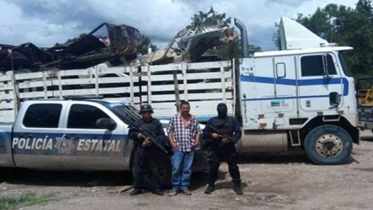 Hallan en Guadalupe y Calvo un camión con autos desmantelados, robados