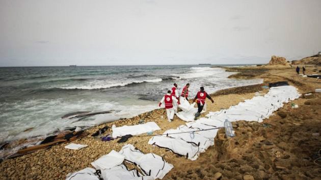 Crisis migratoria: 74 inmigrantes murieron en el mar Mediterráneo intentando llegar a Italia