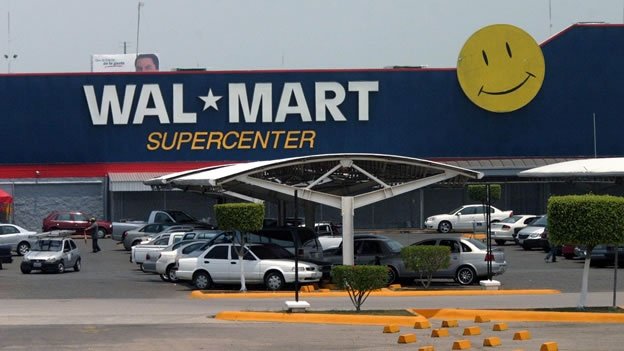Abre PGR investigación en Walmart por corrupción