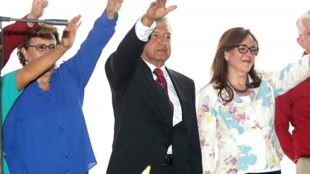 AMLO rinde protesta como presidente de Morena
