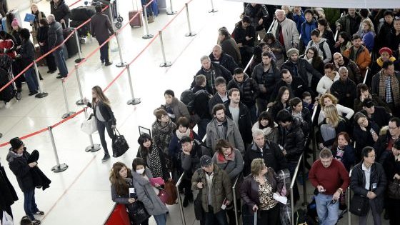 Pasajeros de Air Europa pasan unas 30 horas esperando un vuelo en el JFK