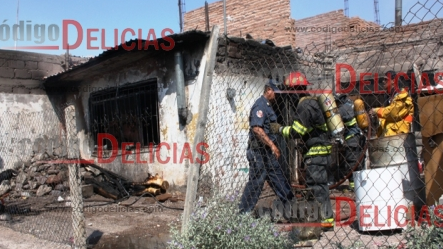 Se incendia casa en Delicias