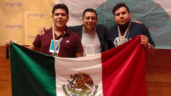 Estudiantes mexicanos triunfan en proyecto de software