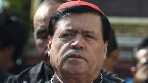 Rechaza el cardenal Norberto Rivera pedir justicia por el asesinato de su guardia
