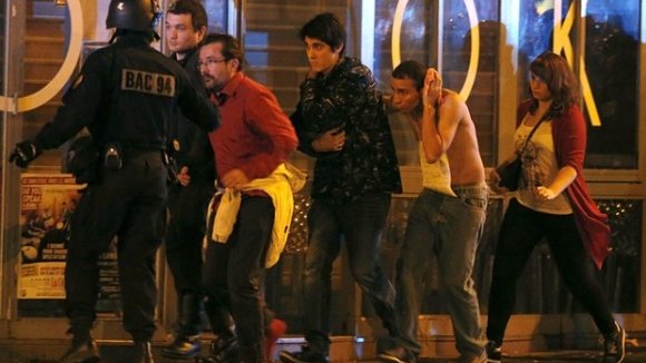 Policía francesa por atentados terroristas: 
