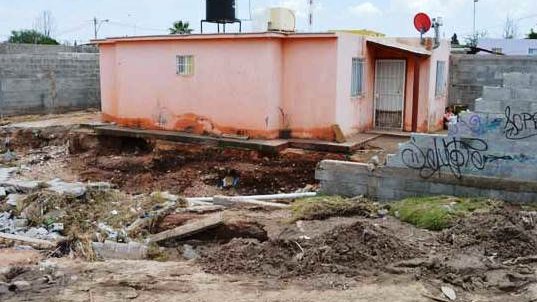 Atiende la COESVI casas dañadas por los aguaceros en Chihuahua