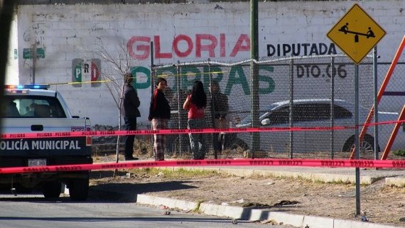 Ejecutan a un hombre en Ciudad Juárez al caminar por la calle