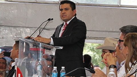 Alejandro Domínguez dirigente estatal del PRI, Coyame su primeraa meta 