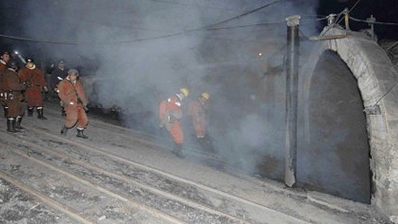 Explosión de gas en mina de China deja 10 muertos