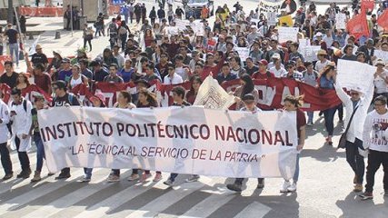 Marchan por mayor presupuesto para la ciencia mexicana