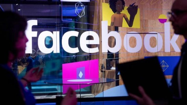 Facebook trabaja para cobrar a usuarios por leer noticias