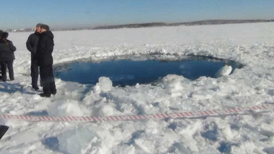 Vea el cráter del meteorito que cayó en Rusia