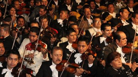 Ahora, la Ciudad de México va por récord Guinness de mariachis