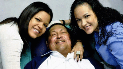Dan a conocer fotos de Chávez en el hospital