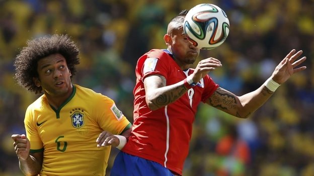 Brasil clasifica para cuartos derrotando en penalties a un durísimo Chile 