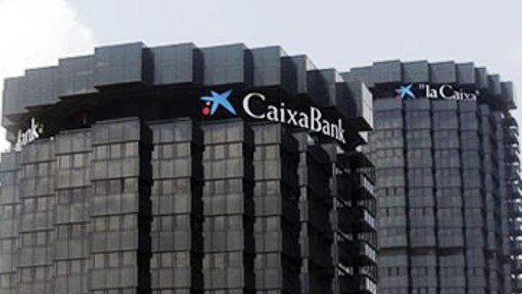 Caixabank vende 439 inmuebles a Carlos Slim