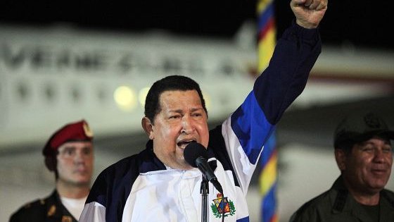Chávez regresa a Venezuela tras terminar con 