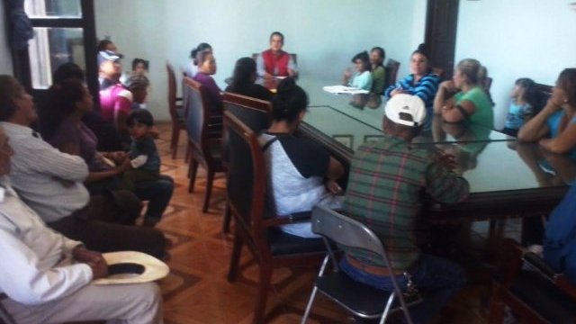 Se reúnen antorchistas con secretario del Ayuntamiento de Vicente Guerrero