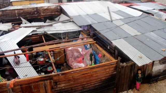 Restablecen servicios en Chiapas tras tornado