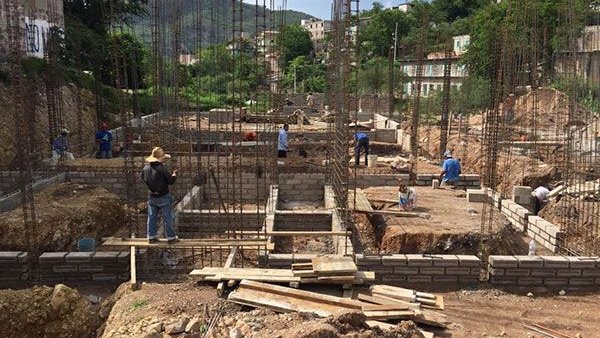 Avanza construcción de teatro en Tlapa de Comonfort 