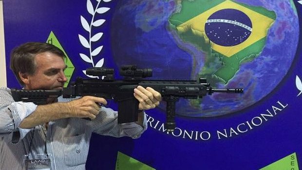 Nuevo presidente fascista de Brasil toma medidas para empobrecer más a la población