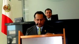 Presenta informe de actividades de la Diputación Permanente Fernando Mendoza