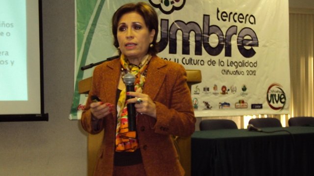 La mujer es pieza clave para el desarrollo: Rosario Robles
