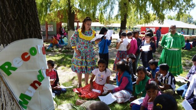 Participan estudiantes indígenas de Chihuahua en el Récord Mundial de Lectura