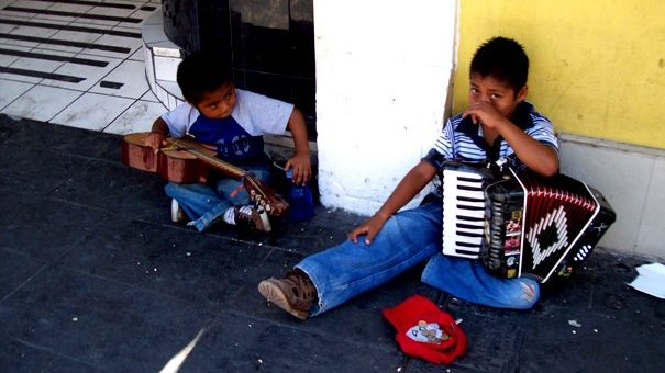 Más de 400 niños trabajan en Chihuahua y Juárez
