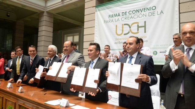 Firman convenio para la creación de la Universidad a Distancia de Chihuahua