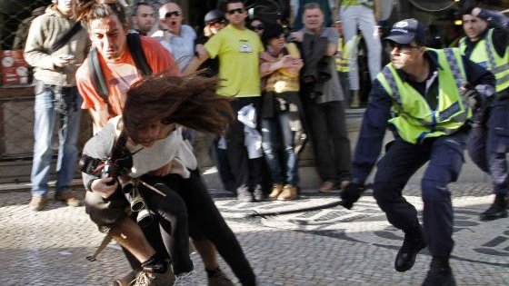 La huelga general paraliza los transportes públicos en Portugal