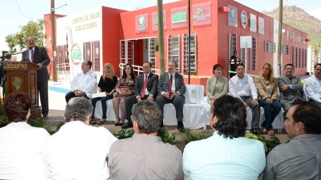 Entregó el gobernador César Duarte nuevo Centro de Salud 
