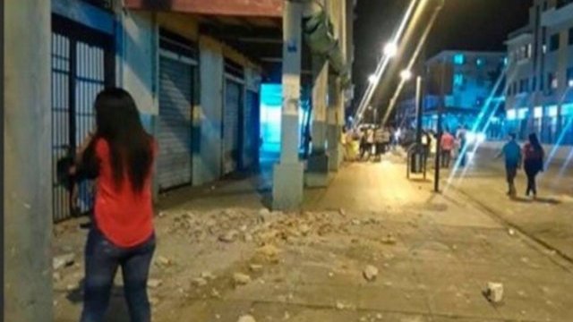 Lanzan alerta de tsunami tras terremoto en costa de Ecuador