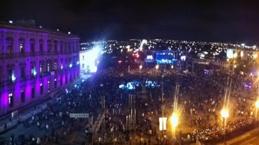 7 mil almas disfrutan de festividad del grito frente a palacio