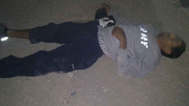 Atacan a dos a balazos, muere uno y el otro está herido, en Juárez