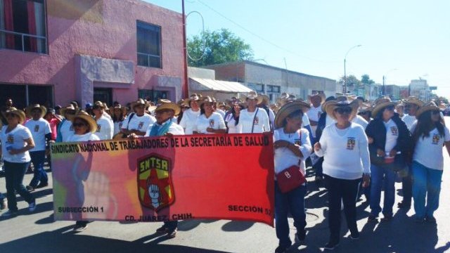 Lear, Resissste, maestros disidentes, etc., se colaron en el desfile de Ciudad Juárez