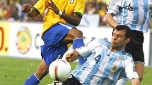 Argentina supera a Brasil en el super clasico