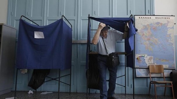 Finaliza referendo en Grecia; sondeos dan ventaja al ’no’ al acuerdo