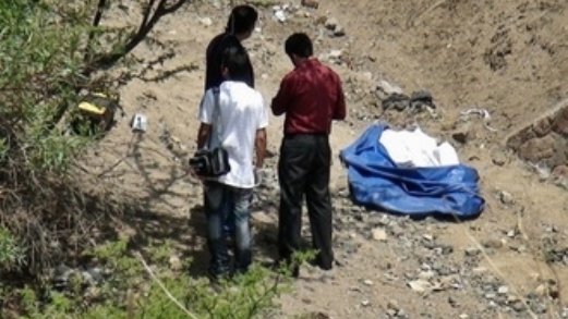 Localizan cadáveres de dos mujeres y un hombre en la Sierra