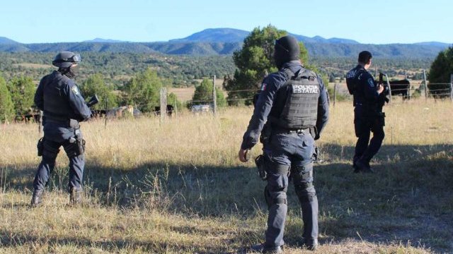 Reportaron un policía fallecido en el ataque armado a Comandancia de Bachíniva
