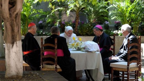 Las víctimas de Maciel acusan al Papa de ocultar el escándalo